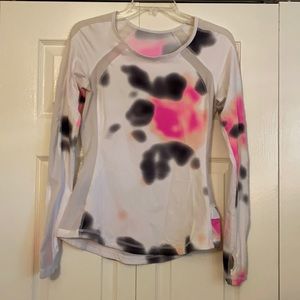 2009 Lululemon shirt- size 8, rare and worn once